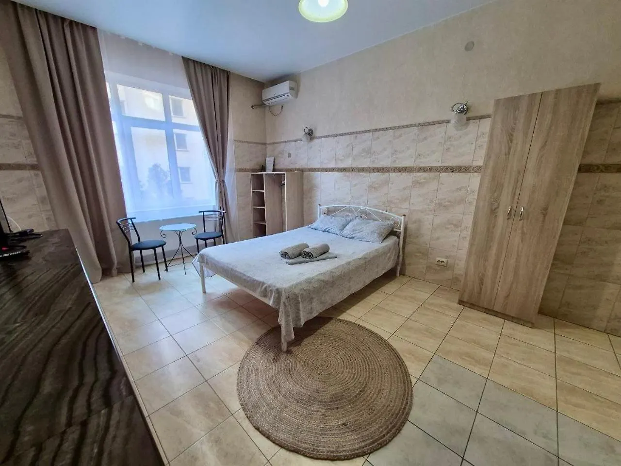 Studio Apartment Metro Pechersk Kiev